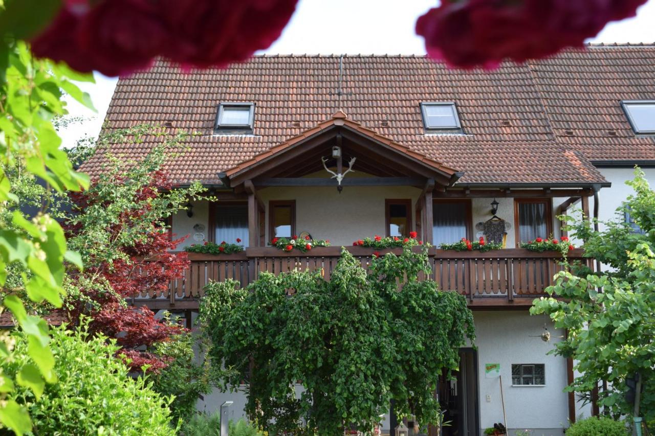 Ferienhaus & Weingut Am Steingebiss Casa de hóspedes Billigheim-Ingenheim Exterior foto